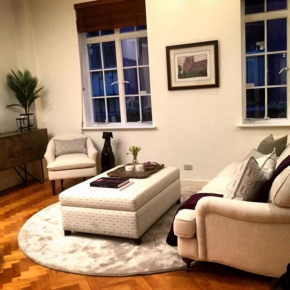  StayCentral - Little Paris CBD Melbourne  Мельбурн